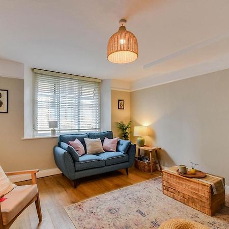 Cheerful 3 Bed Grade II Central Cottage Cirencester Extérieur photo