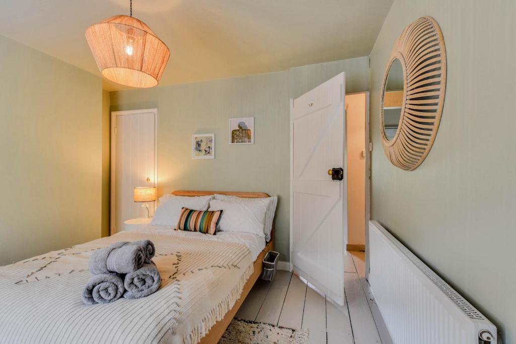 Cheerful 3 Bed Grade II Central Cottage Cirencester Extérieur photo