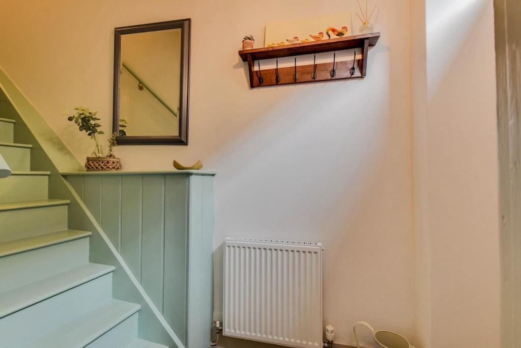 Cheerful 3 Bed Grade II Central Cottage Cirencester Extérieur photo
