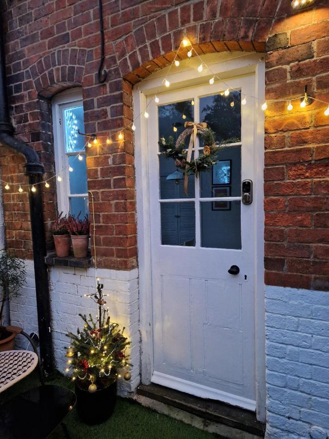 Cheerful 3 Bed Grade II Central Cottage Cirencester Extérieur photo